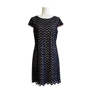 Jessica Howard Dress Navy Lace Overlay Nude Lining Short Sleeve Sheath Size 6
